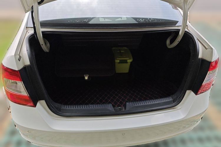 Used Skoda Rapid 2015 1.6L Manual Smart Selection Model