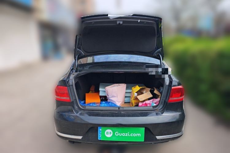 Used Volkswagen Magotan 2015 1.8TSI Prestige Model Trunk