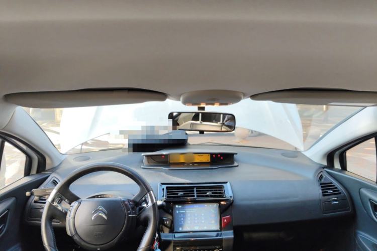 Used Citroen C-Quatre 2013 Facelifted CROSS 1.6L Automatic Center Console