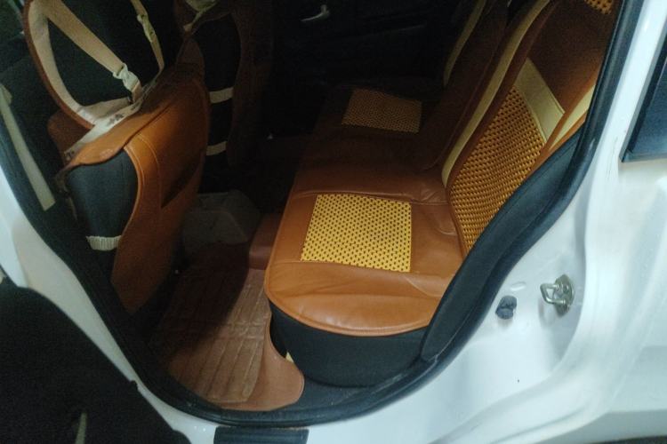 Used Venucia R50 2015 1.6L Manual Fashion Edition