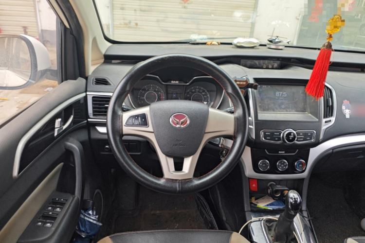 Used HYOSOW H3 2015 1.5L manual luxury version