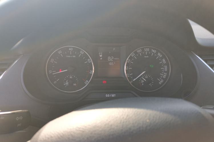 Used Skoda Octavia 2015 1.6L Automatic Yijie Edition
