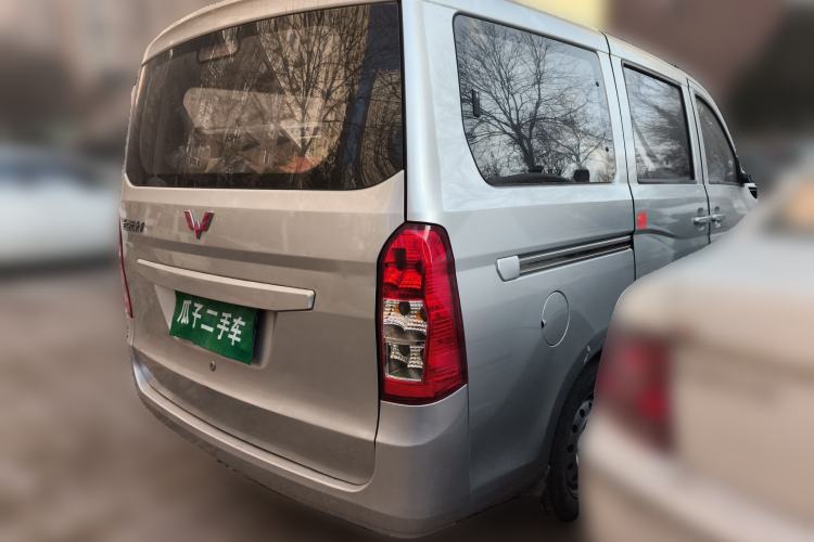 Used Wuling Rongguang V 2015 1.5L Base Version