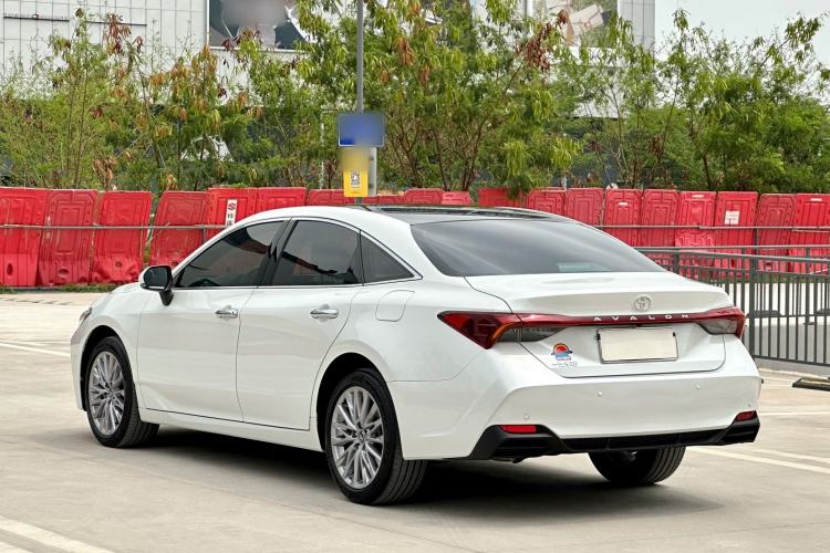 Used Toyota Avalon 2024 2.0L Luxury Edition
