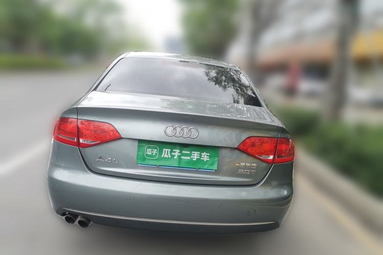 Used Audi A4L 2012 2.0 TFSI automatic Comfort trim level Rear