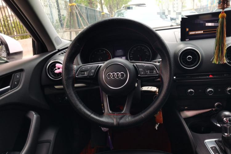 Used Audi A3 2019 Sportback 35 TFSI Ambition China VI Steering Wheel