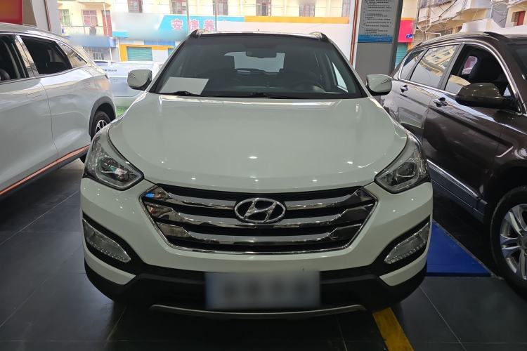 Used Hyundai Santa Fe 2013 2.4L Automatic Two-Wheel Drive Smart Version