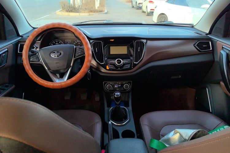 Used FAW Senya R7 2016 1.6L Manual Luxury Model