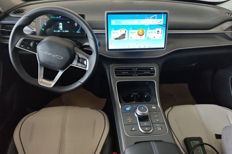 Used BYD Destroyer 05 2024 HONOR Edition DM-i 55KM Luxury Model Center Console