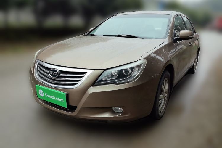 Used BYD G6 2011 2.0L Manual Luxury Edition