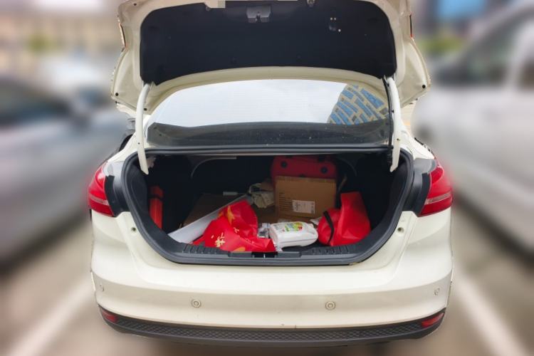 Used Ford Focus 2015 Sedan EcoBoost 180 Automatic Elite Model Trunk