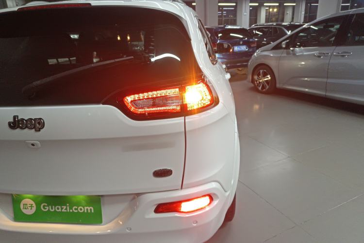 Used Jeep Cherokee 2017 2.4L Professional Smart Edition