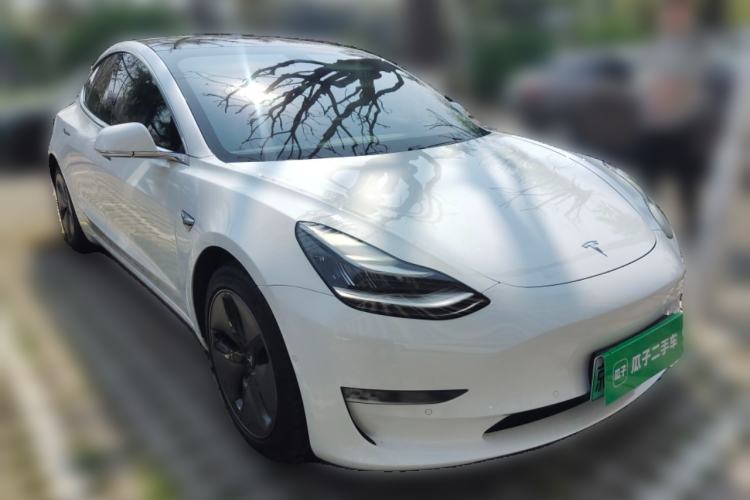 Used Tesla Model 3 2019 Long-Range All-Wheel-Drive Version Front Right 45 Deg