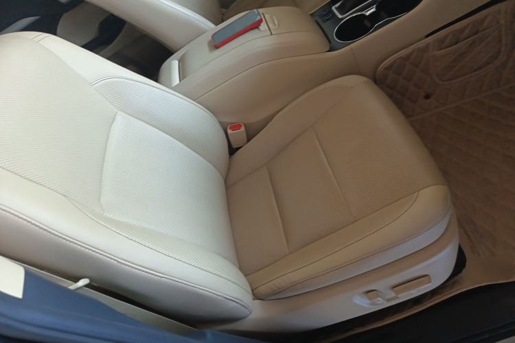 Used Toyota Highlander 2018 2.0T Four-Wheel Drive Prestige Version 7 Seats China VI Standard
