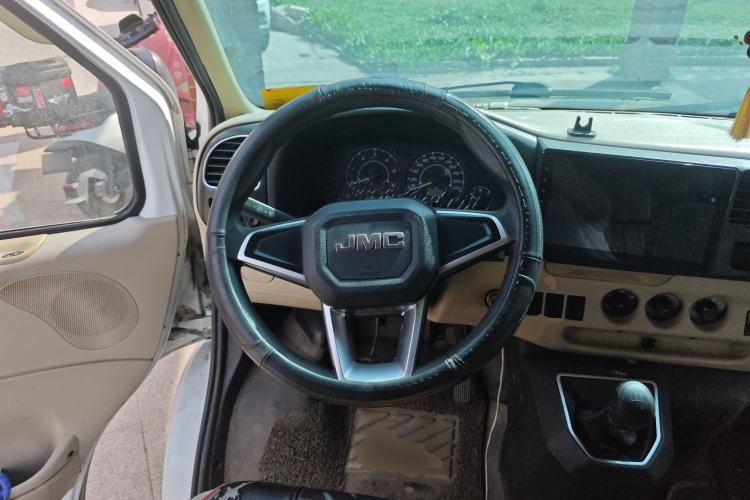 Used JMC Transit 2020 2.8T Business-Grade Long-Wheelbase Mid-Roof 9-Seater China V Emission Standard JX493 Steering Wheel