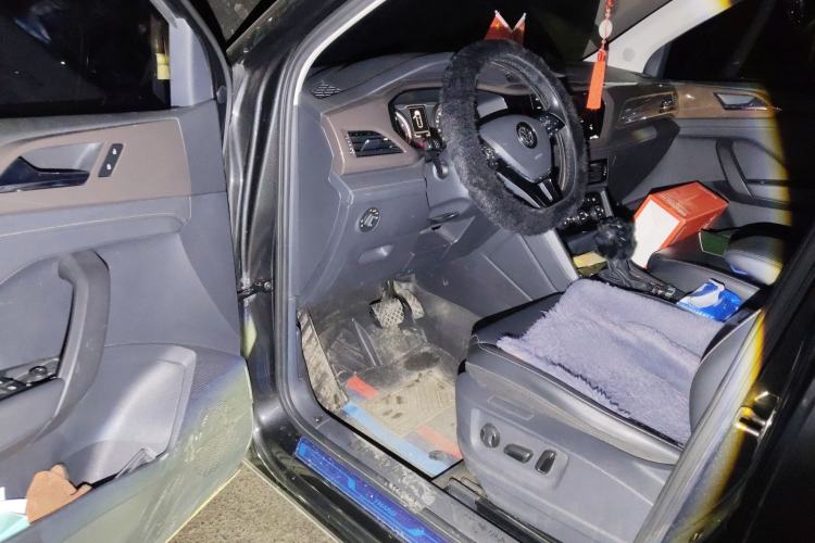 Used Volkswagen Tharu 2020 330TSI All-Wheel-Drive Luxury Edition China VI Standard