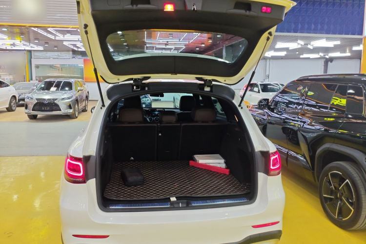 Used Mercedes-Benz GLC 2020 GLC 300 L 4MATIC Dynamic Edition
