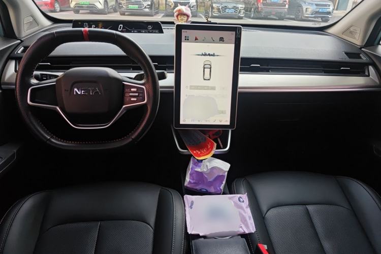 Used NETA V 2021 Standard Range Entertainment Version – Upgraded Model Center Console