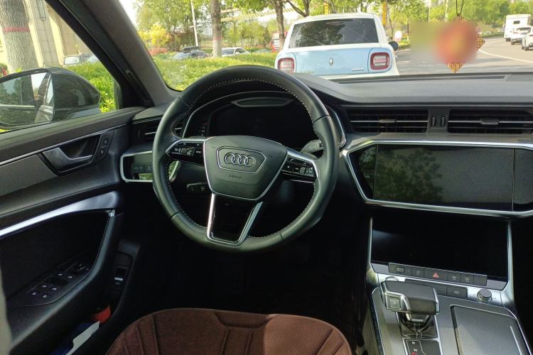 Used Audi A6L 2019 40 TFSI Luxury Dynamic Model Steering Wheel