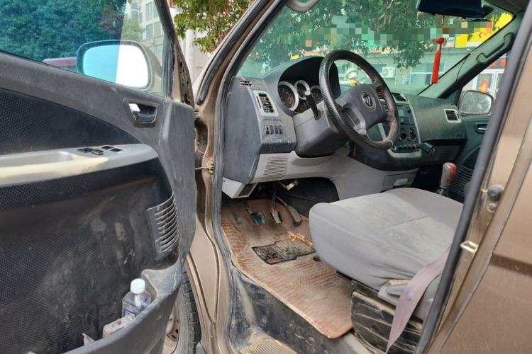 Used Foton MP-X E 2014 2.0L Wealth Express Classic Edition Basic Configuration with 4Gi-VVT
