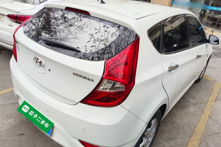 Used Hyundai Verna Ray 2014 1.4L Automatic GLX
