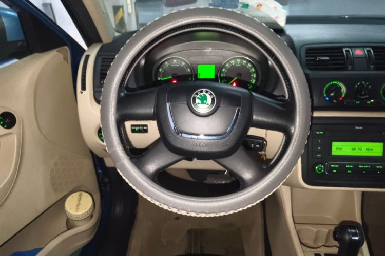 Used Skoda Fabia 2012 1.4L Automatic Crystal Edition Steering Wheel