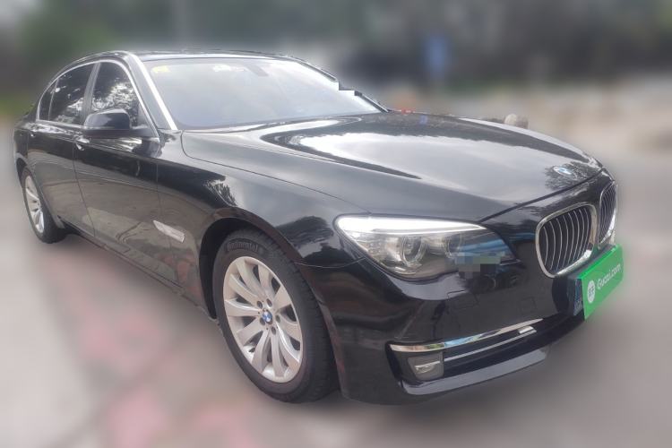 Used BMW 7 Series 2013 730Li Luxury Model Front Right 45 Deg