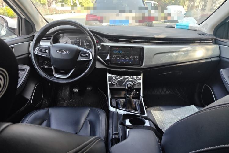 Used Chery Arrizo 5 2019 1.5L Manual New Youth Edition China VI Standard Center Console