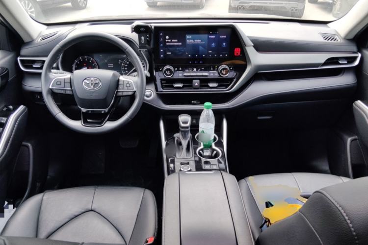 Used Toyota Highlander 2022 380T Four-Wheel Drive Prestige Edition 7-Seater Center Console