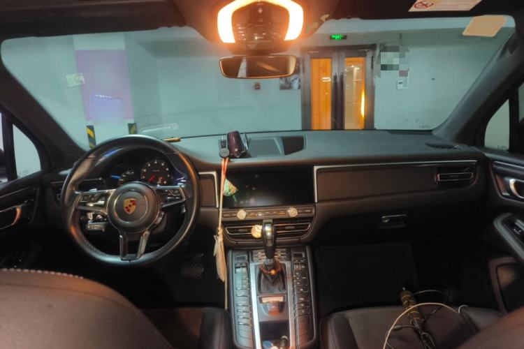 Used Porsche Macan 2018 Macan 2.0T Center Console