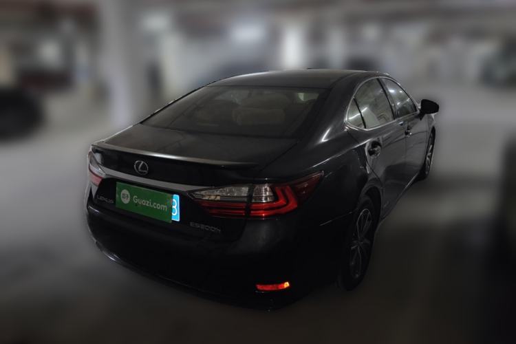 Used Lexus ES 2017 300h Mark Levinson Comfort Edition