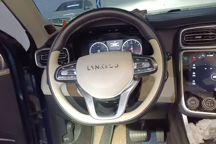 Used Lynk & Co 01 2017 2.0T Two-Wheel Drive Zhaopu Version Steering Wheel