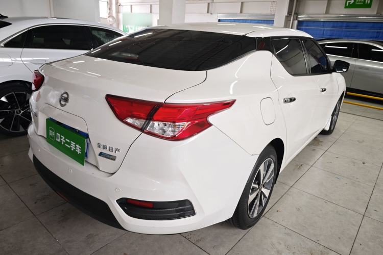 Used Nissan Lannia 2016 1.6L CVT Cool Edition Exterior 5