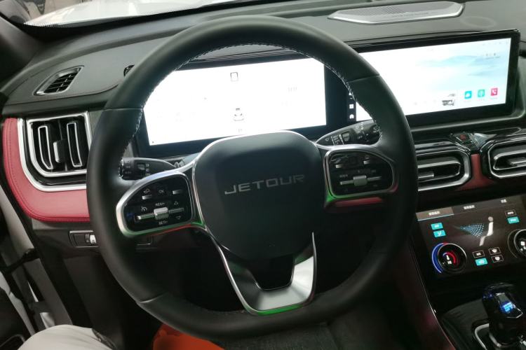 Used JETOUR X70 PLUS 2025 1.5T ZhiZhen Pailong Edition 7-Seater
