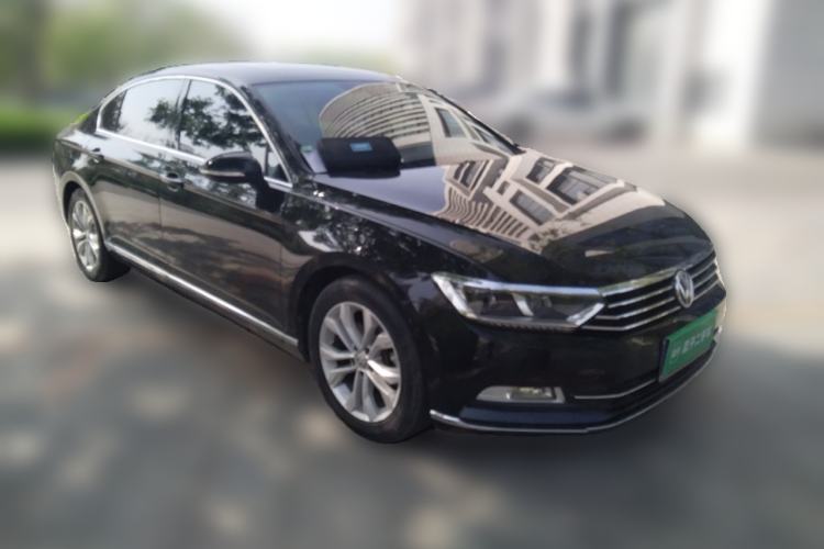 Used Volkswagen Magotan 2019 330TSI DSG Luxury Version China VI Standard Front Right 45 Deg