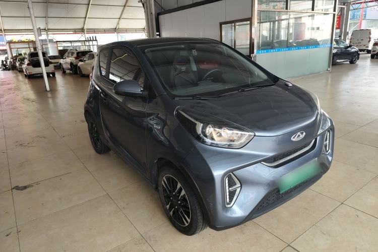 Used Chery QQ Little Ant 2022 Restyled Version Sweet Pink Edition Half-Sugar Version 30.6 kWh 30 kW 301 km Front Right 45 Deg