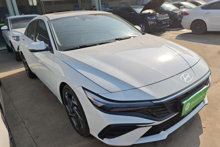 Used Hyundai Elantra 2023 1.5L CVT LUX Prestige Edition