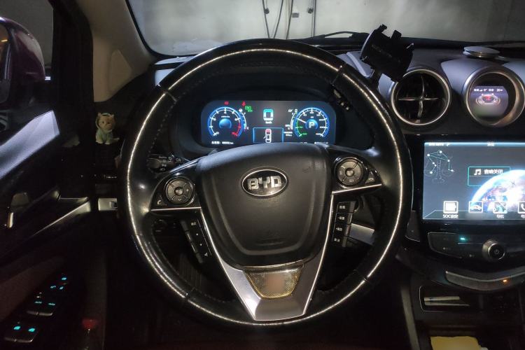 Used BYD Tang New Energy 2015 2.0T Four-Wheel-Drive Flagship Model