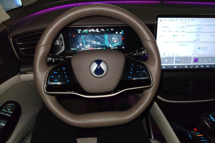 Used Denza D9 2022 DM-i 970 Four-Wheel Drive Flagship Model