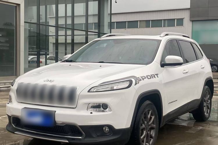 Used Jeep Cherokee 2020 2.0L Two-Wheel Drive Classic Sports Edition