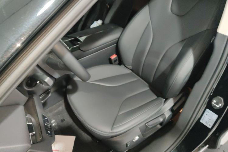 Used Hongqi E-QM5 2023 Revised Version Basic Travel Edition
