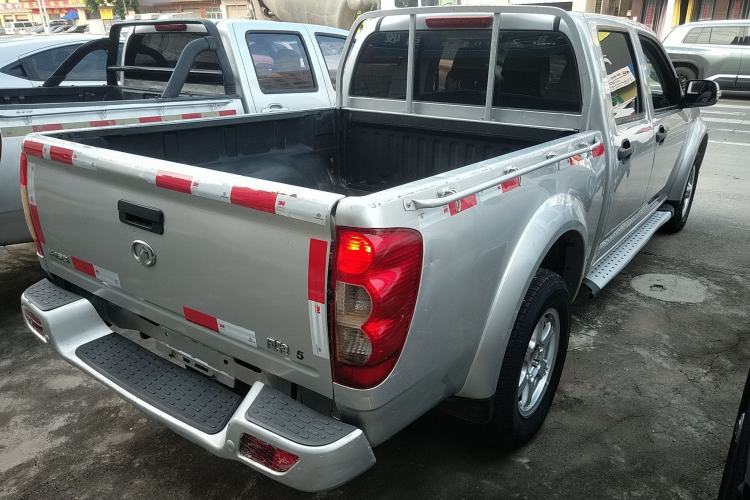 Used Great Wall Wingle 5 2017 2.0T European Version Diesel Two-Wheel Drive Advanced Large Double-Cab GW4D20E