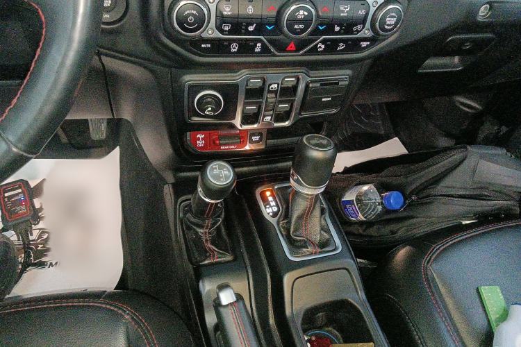 Used Jeep Wrangler 2019 2.0T Rubicon Four-Door Version China VI Emission Standard