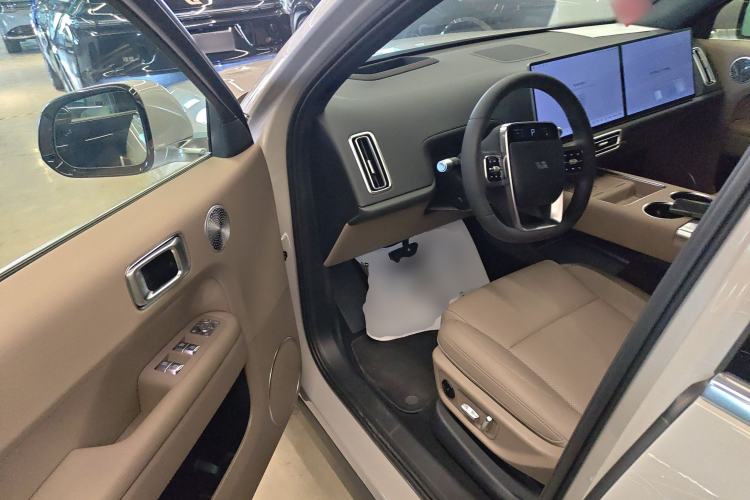 Used Li Auto L6 2025 Max Smart Refresh Edition
