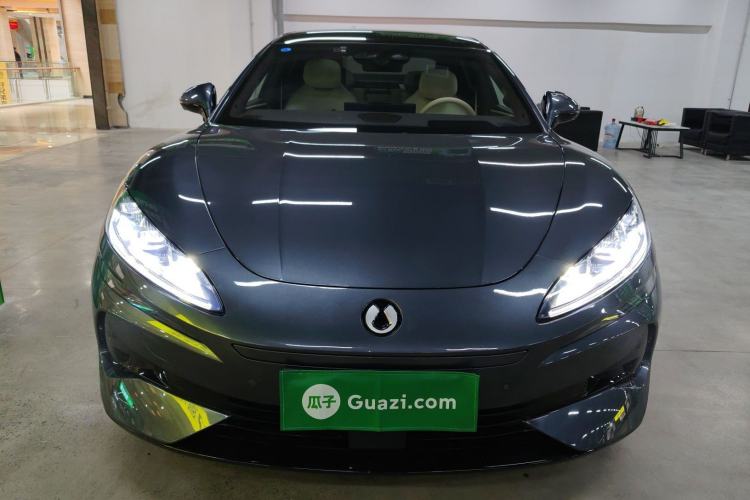 Used Denza Z9 2024 1100 km All-Wheel-Drive Ultra Version
