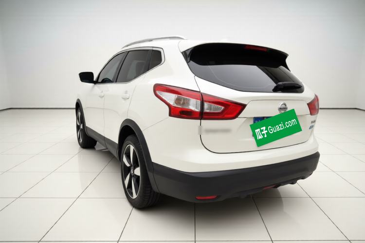 Used Nissan Qashqai 2016 2.0L CVT Luxury Edition Exterior 3