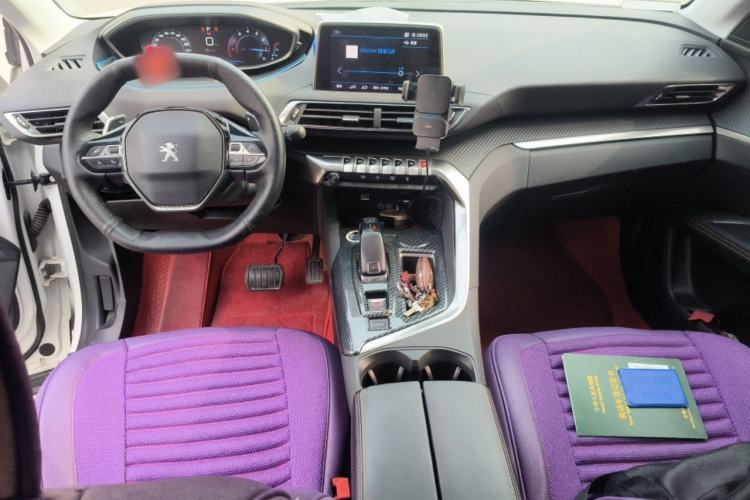 Used Peugeot 5008 2017 380THP 7-Seater Elite Edition Center Console