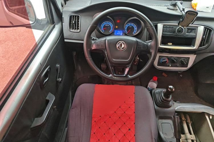 Used Dongfeng Xiaokang D52 2019 1.5L Base Version with Rear Dual Wheels China V Emission Standard DK15 Steering Wheel