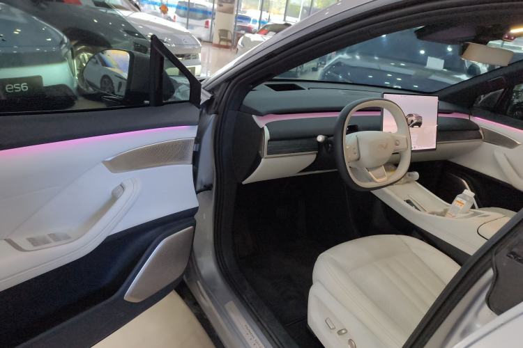 Used ONVO L60 2024 60 kWh Rear-Drive Version Driver Seat