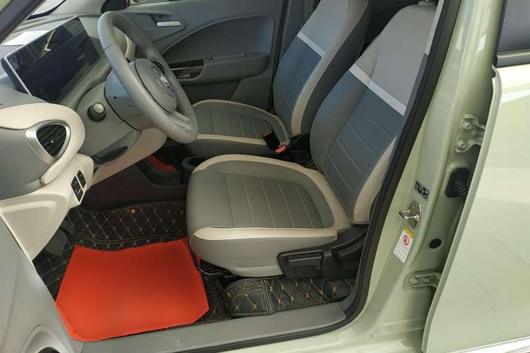 Used ORA White Cat 2022 Xiaoyue Mao Edition 401 km Flagship Model Lithium Ternary